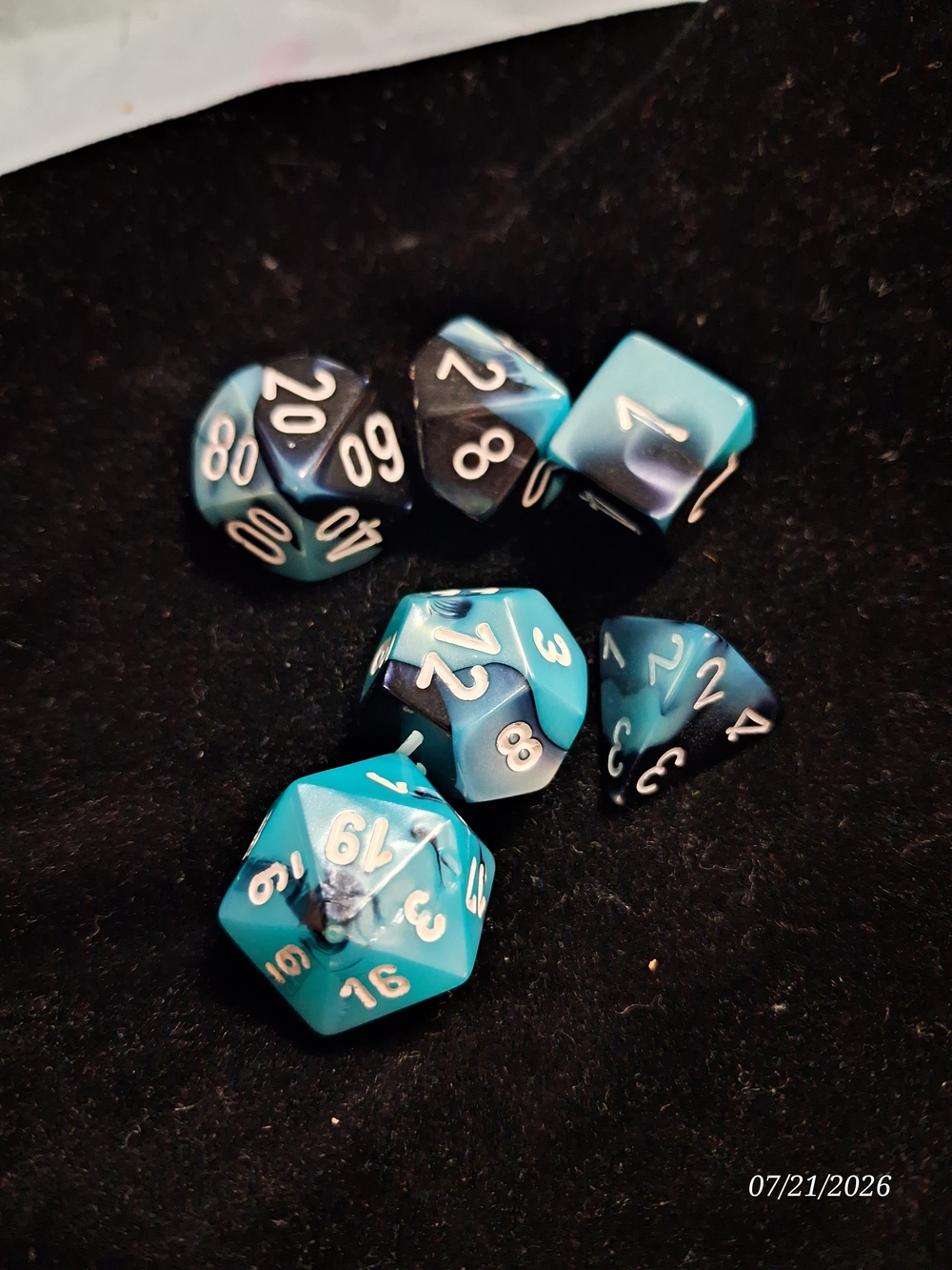 ​🎲 ​6-Piece D&D Polyhedral Dice Set - Vibrant Teal & Dark Grey Marble Swi